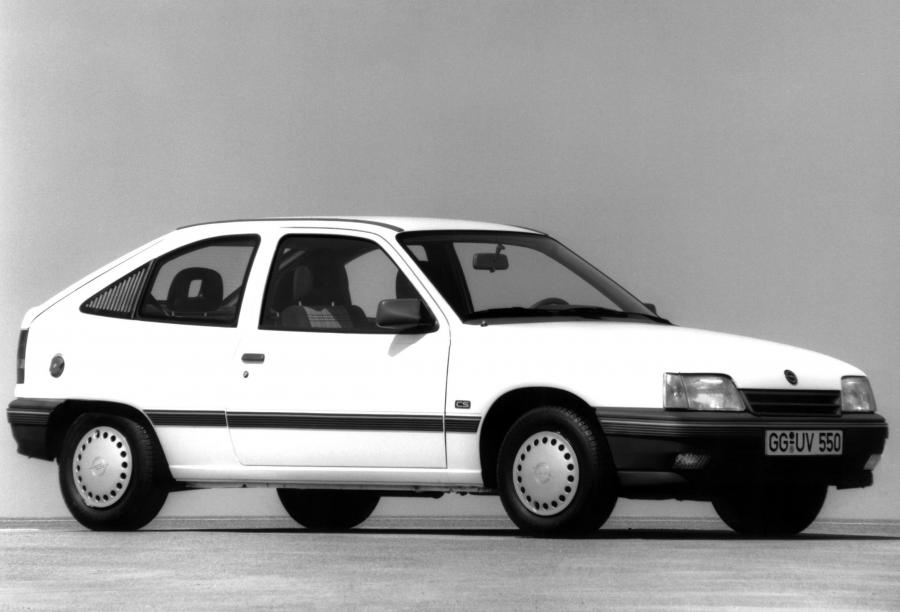 Opel Kadett CS 3-Door (E) '1989